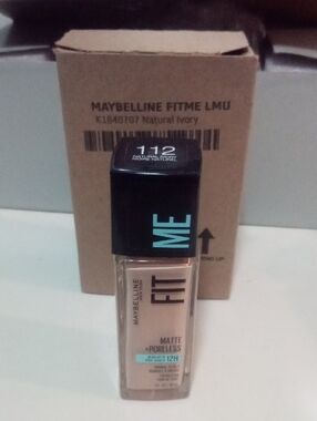 Maybelline Fit Me Matte + Poreless Foundation - 112 Natural Ivory (Beige)